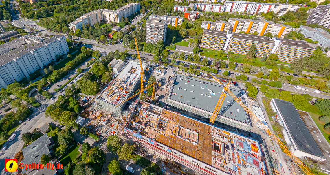 02.09.2022 - Baustelle Grundschule am Karl-Marx-Ring und Villa in der Niederalmstraße 16 in Neuperlach